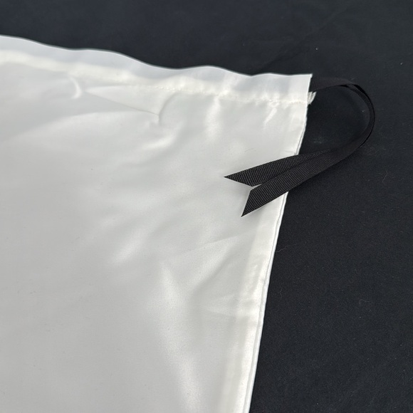 COPY - Gucci Dust Bag - Picture 2 of 3